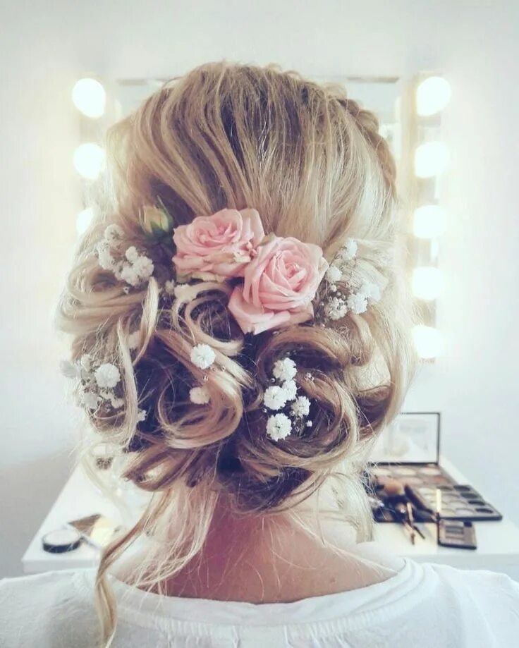 Прически с цветами на длинный волос Wedding Hairstyles #wedding #weddingday #weddinginspo #bridetobe #bridal #hairst