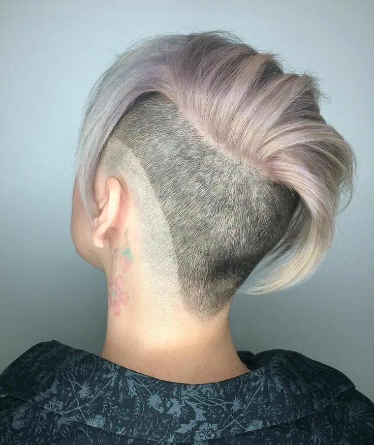 Прически с выбритым затылком женские Instagram post by Kate Ellis * Sep 18, 2016 at 2:21am UTC Undercut hairstyles, U