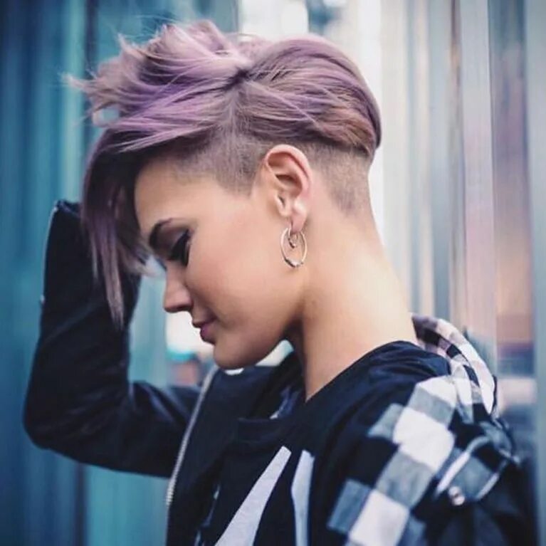 Прически с выбритыми висками женские Frisuren-Test: Stehen mir kurze Haare? Short hair undercut, Undercut hairstyles,