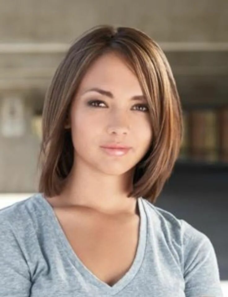 Прически средней длины женские без челки Cute short cut Medium hair cuts, Bob hairstyles for fine hair, Medium hair style