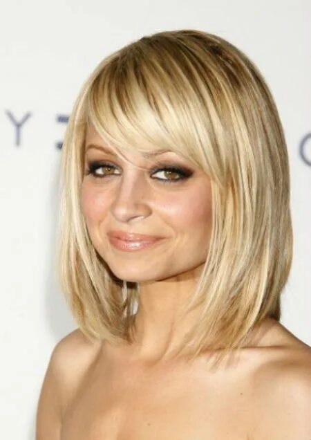 Прически средние волосы редкие nicole richie layered lob with side bangs in 2024 Celebrity short hair, Hair len