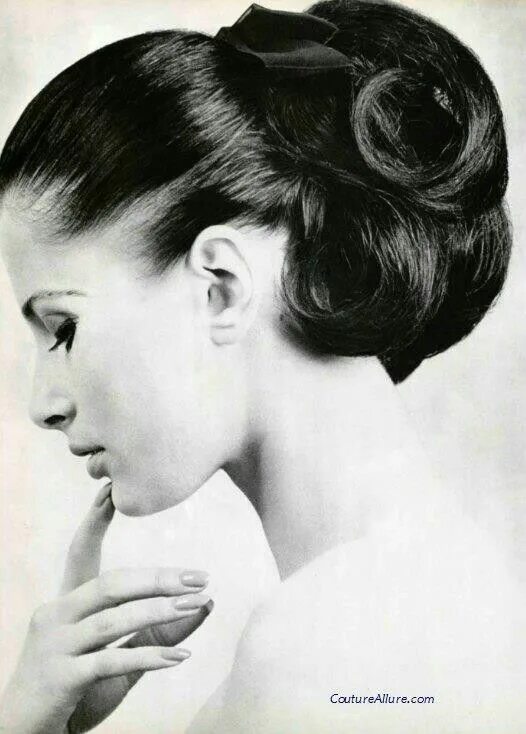 Прически ссср длинные волосы chignon bas 1964 Big hair, 1960s hair, Retro hairstyles