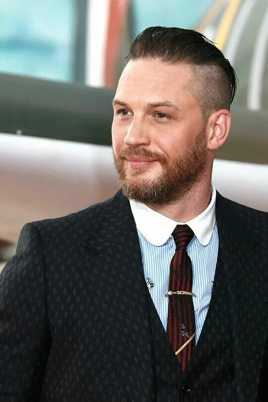 Прически тома харди фото Pin by Suardi Lee on Tom Hardy in 2020 Tom hardy, Tom hardy dunkirk, Tom hardy w