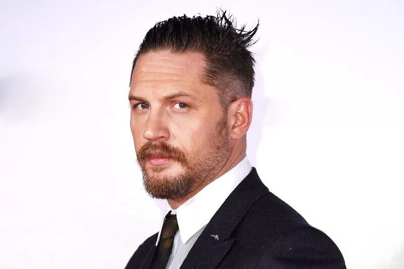 Прически тома харди фото How to Get Rid of a Stubborn Cowlick, Once And For All Tom hardy actor, Tom hard