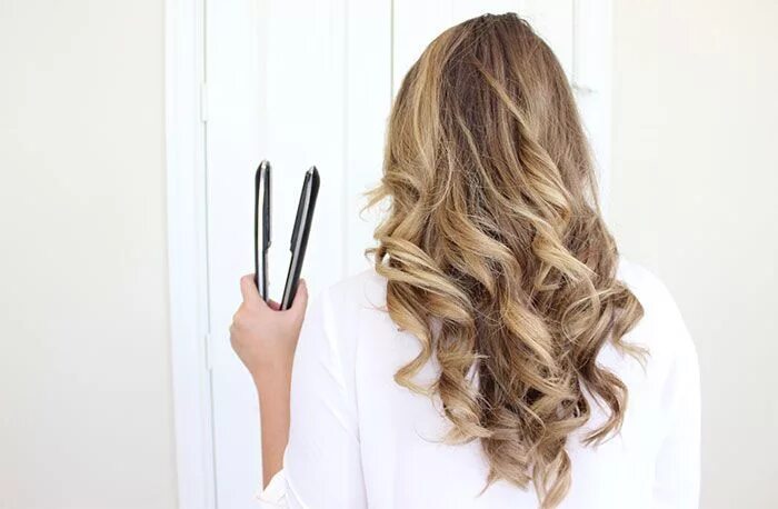 Прически утюжком на длинные How to curl your hair with a flat iron...the easy way! How to curl your hair, Fl