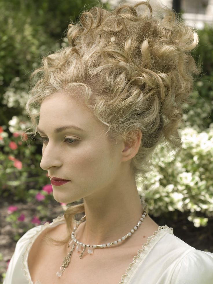 Прически в английском стиле женские Bridal Marie Antoinette Inspired Hair styles, Bride hairstyles, Marie antoinette