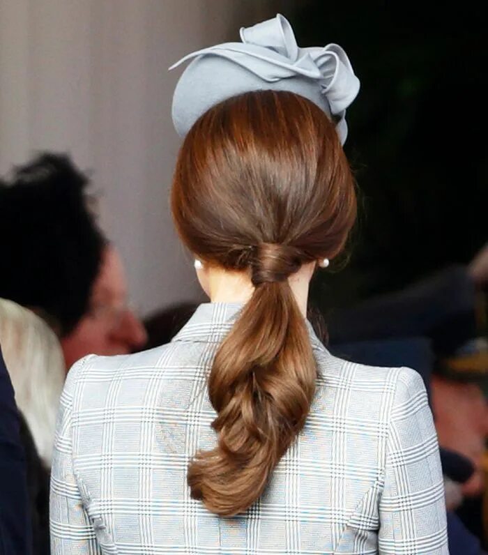 Прически в английском стиле женские How to Style Your Hair Like a Royal, According to a Celebrity Stylist Royal hair