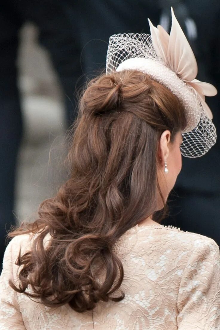 Прически в английском стиле женские The Princess Of Wales’s Most Memorable Hair Moments Kate middleton hair, Wedding