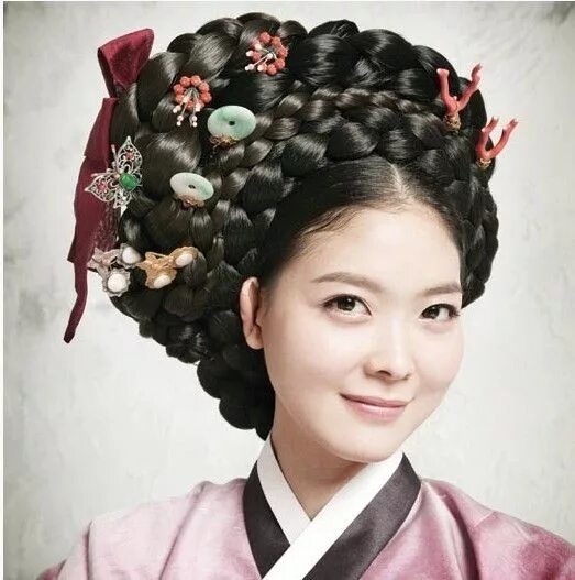 Прически в корее gisaeng style hair Traditional hairstyle, Traditional korean hairstyle, Asian ha