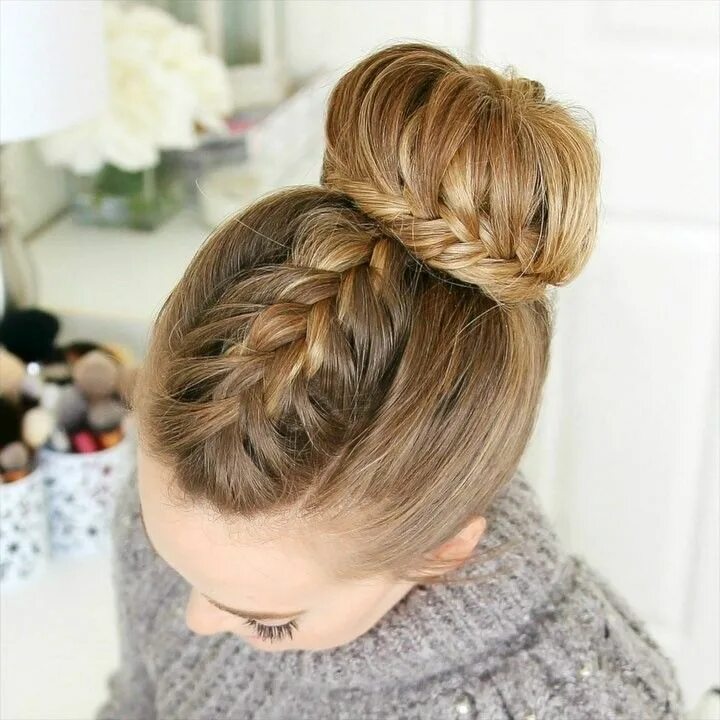 Прически в школу легкие пучок Pin on Casual updo and braid