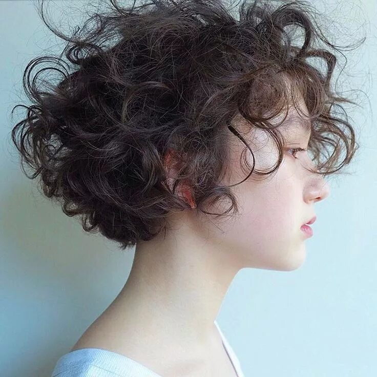 Прически волнистые волосы фото Shinobu Takahashi さ ん は Instagram を 利 用 し て い ま す:"gradation cut . random curl .