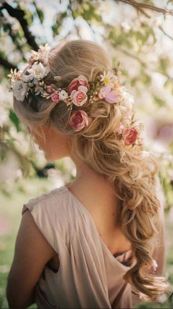 Прически волосы и цвет женщины фото Bridesmaid Hair Ideas with Pink Wedding Hair Accessories