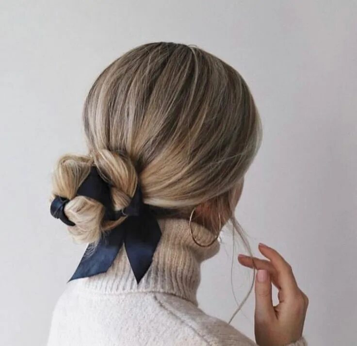 This Scarf Wrap Bun is Your New Go-To Summer 'Do Scarf hairstyles, Hair styles, 