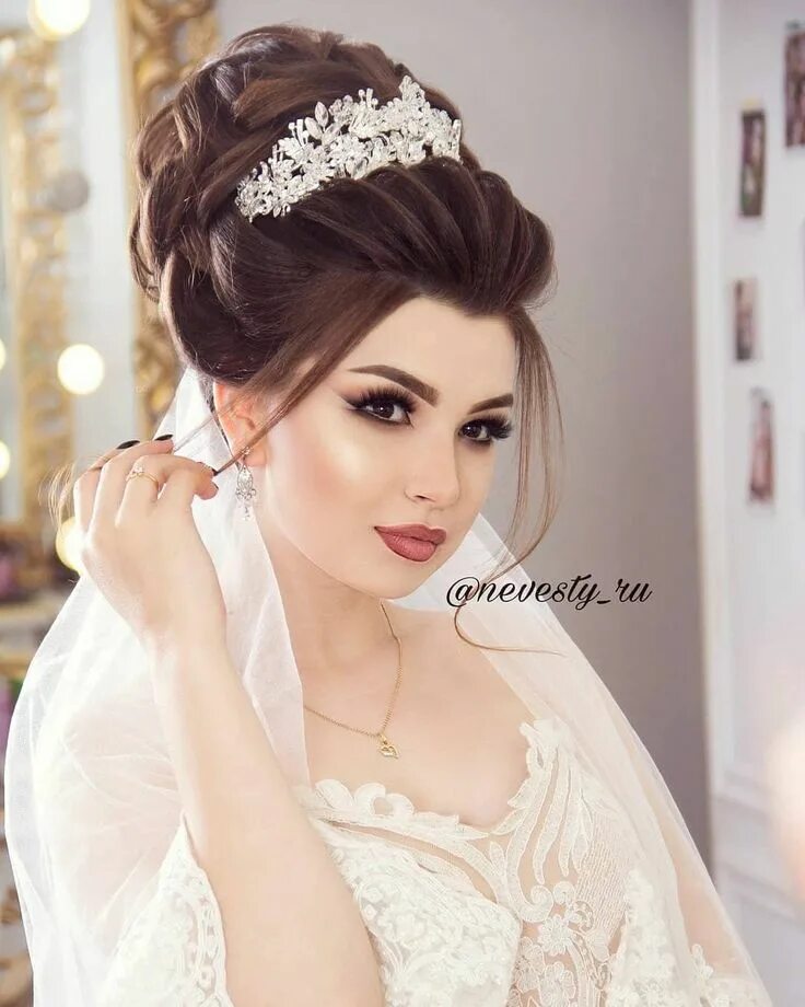 Прически женские для невесты Pin by Meysra on Hairstyles Romantic wedding hair, Elegant wedding hair, Wedding