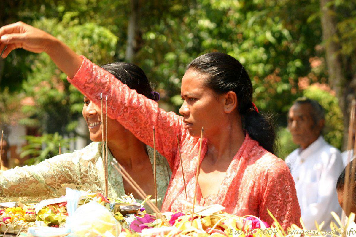 Прически женские на бал Bangli, celebrates women - Bali