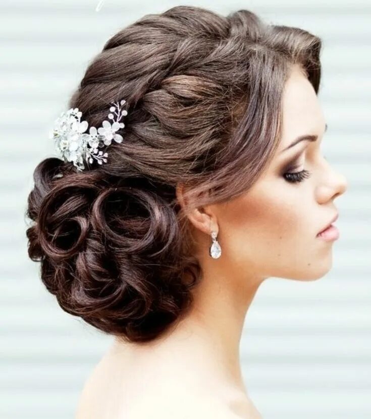 Прически женские на средние на свадьбу Pin by Aimee Green on big day hair Curls for long hair, Unique wedding hairstyle