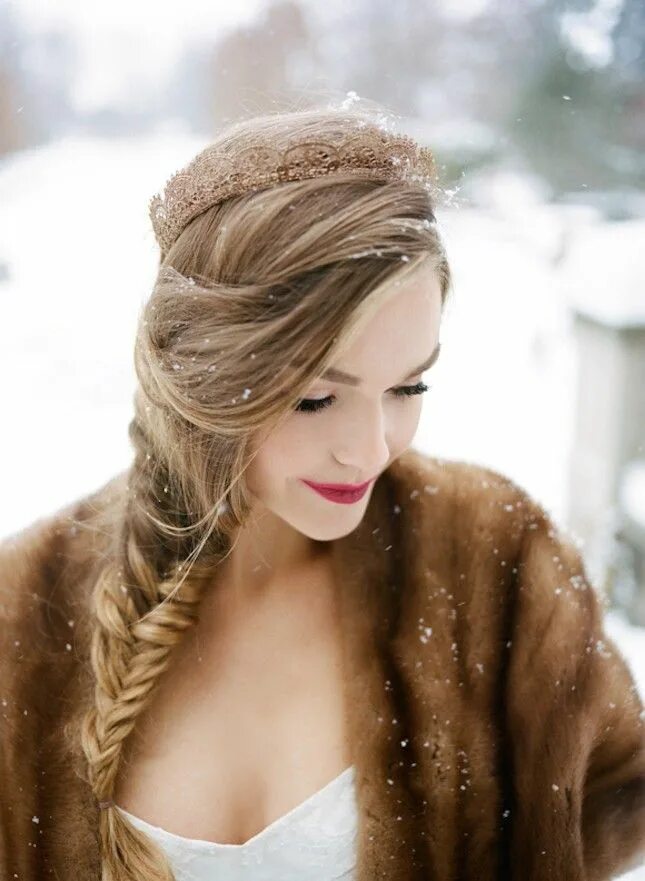 Прически зима 2024 15 Canadian-Inspired Ideas for a Cozy Winter Wedding Vintage wedding hair, Winte