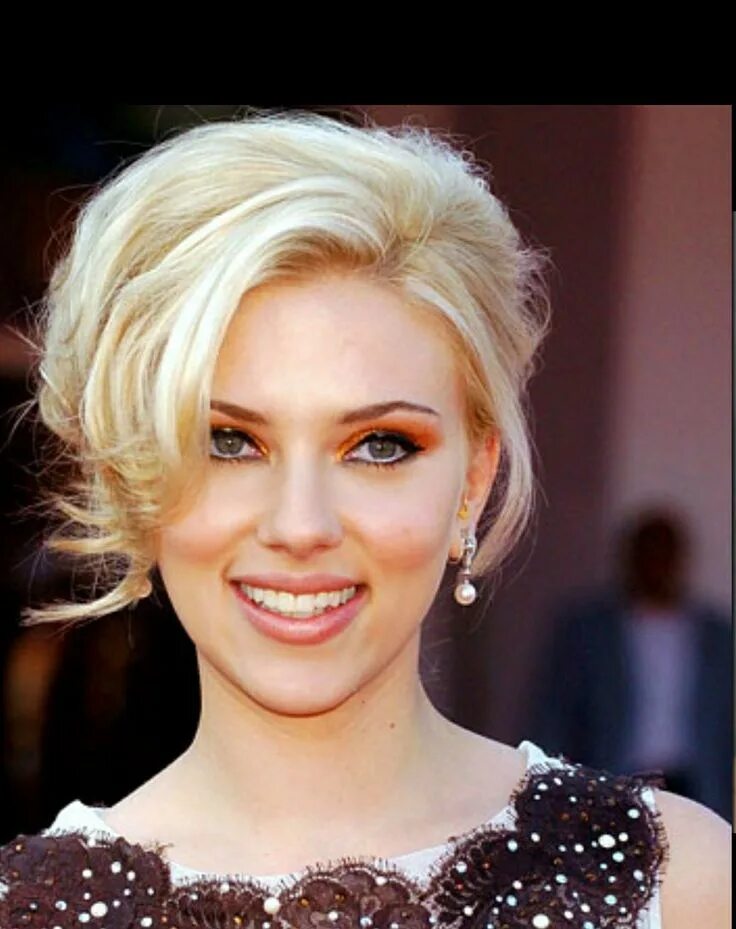 Прически знаменитостей 2024 Lovely Scarlett johansson hairstyle, Mother of the bride hair, Medium hair style