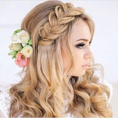 Прическу сейчас красивую Laced in Weddings Long hair styles, Wedding hairstyles, Wedding hair down