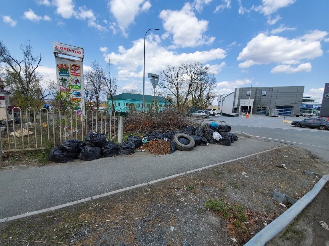 Пригород владивостока фото Автобусные остановки в пригороде Владивостока "утопают" в мусоре (ФОТО) - PrimaM