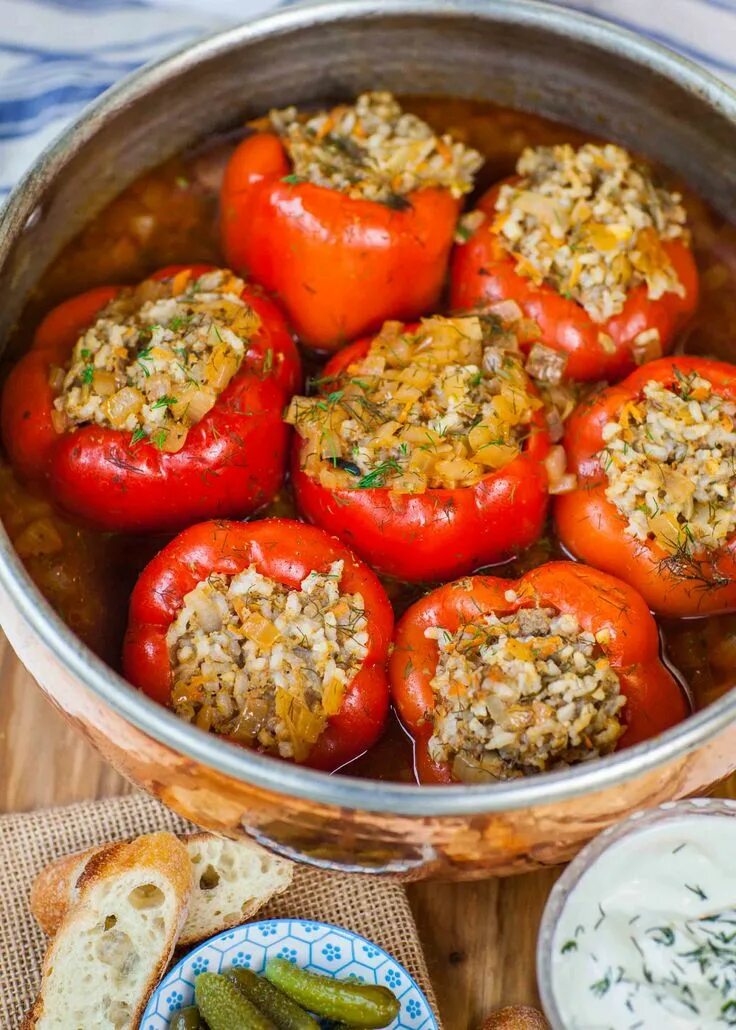 Приготовить фаршированный перец фото Easy Meat & Rice Stuffed Peppers (video) Recipe Stuffed peppers, Tatyana's every