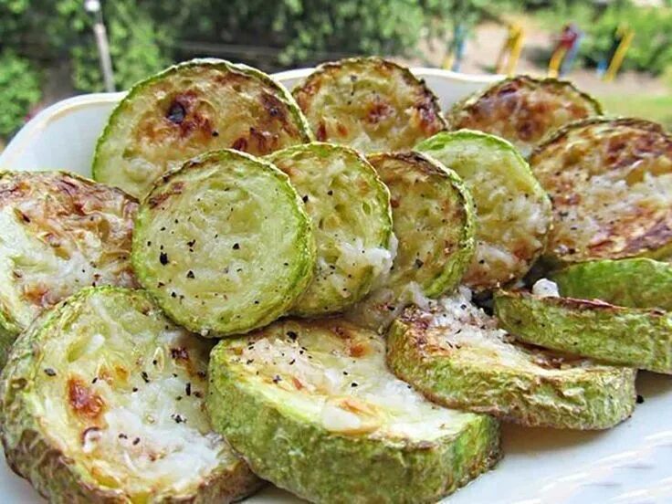 Приготовить кабачки вкусно с фото Rețetă de sezon extrem de rapidă : Dovlecei delicioși prăjiți cu sos aromat! - B