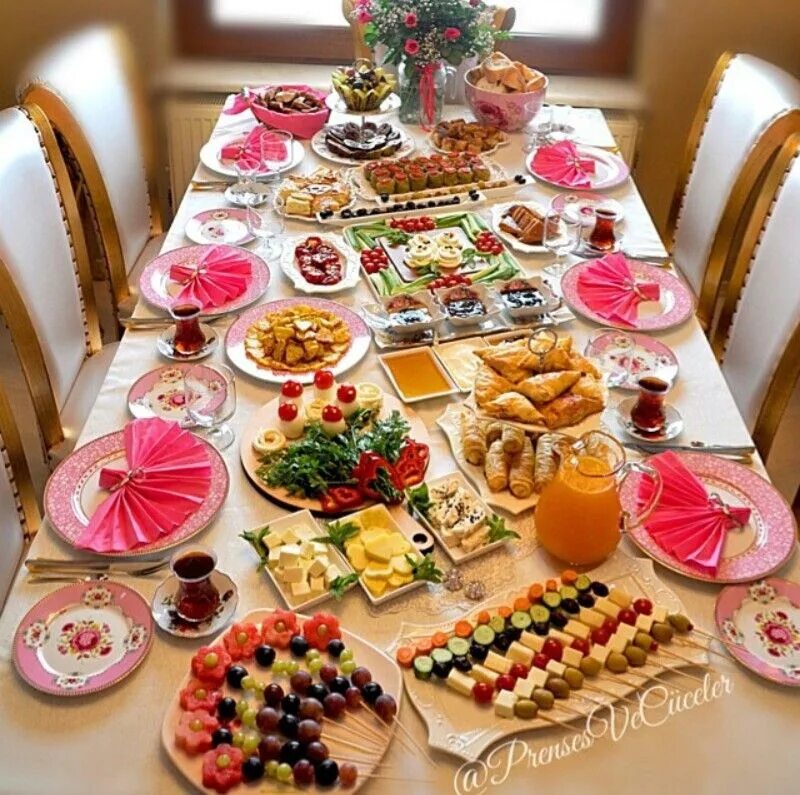 Приготовить праздничный стол фото Turkısh breakfast Yemek sunumu, Yemek sanatı ve Kahvaltı