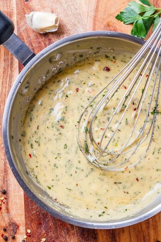 Приготовить соусы пошагово с фото Cowboy Butter Dipping Sauce Grillsaucen rezepte, Soßen rezepte, Salatsaucen reze