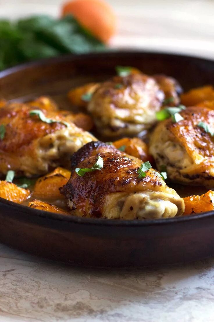 Приготовить вкусное второе блюдо с фото Apricot Basil Baked Chicken Baked chicken recipes, Recipes, Cooking