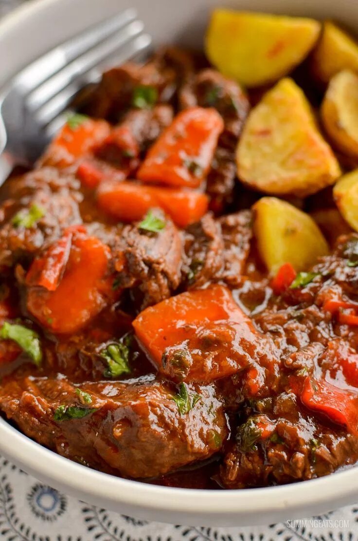 Приготовление блюд из говядины с фото This delicious bowl of Balsamic Braised Beef is pure comfort food. Tender chunks