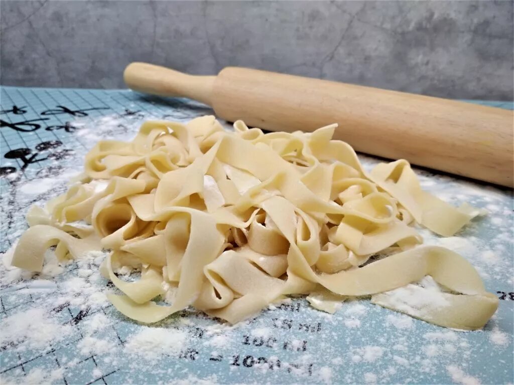 Dinner in 20: Make Foolproof Pasta Carbonara Without Scrambling (Eggs) (Serious 