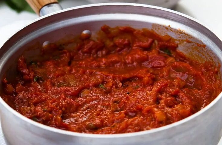 Приготовление подливы с фото Tomato pasta sauce Recipe Pasta sauce homemade, Tomato pasta sauce, Chicken brot