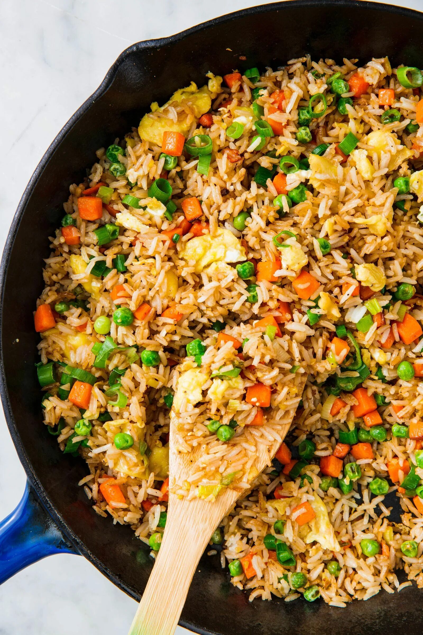 Приготовление риса рецепты с фото Devour Your Leftovers With This Fried Rice Recipe Fried rice, Leftover rice, Mak