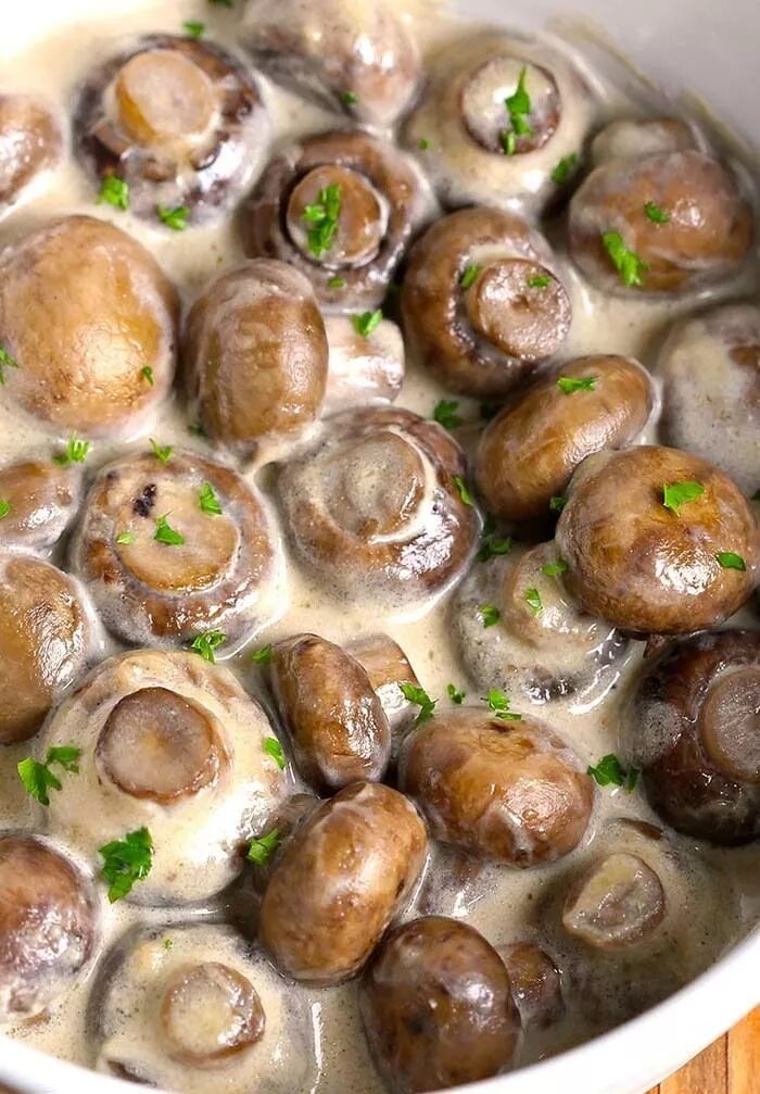 Приготовление шампиньонов с фото Creamy Garlic Mushrooms Recipe Mushroom side dishes, Thanksgiving recipes side d