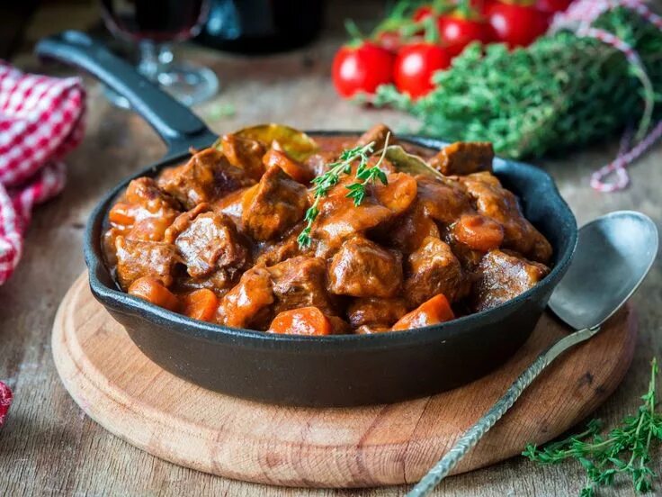 Приготовление вторых фото Boeuf bourguignon made in JYH Recipe Cassoulet recipes, French dishes, Steak din