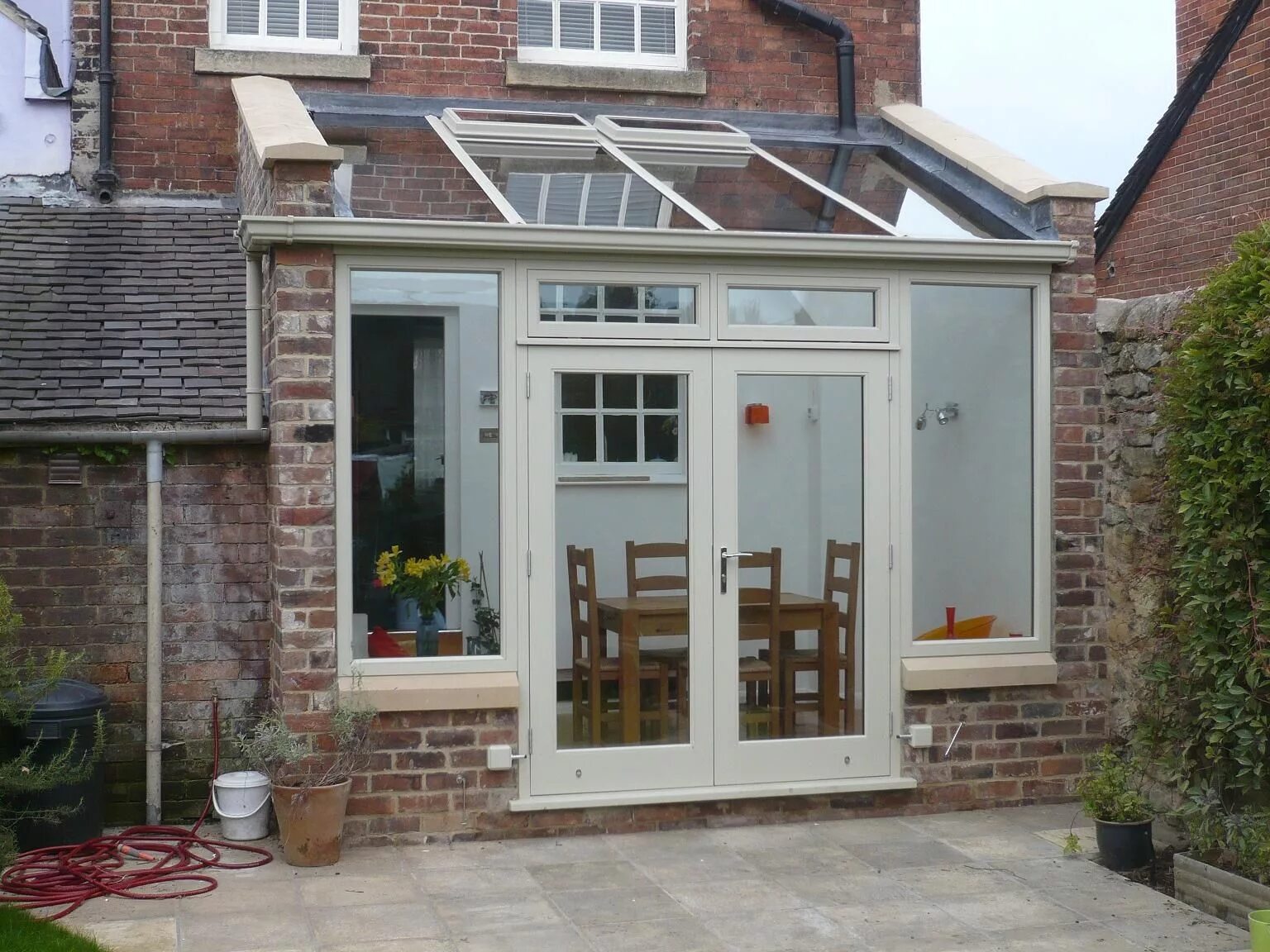 Прихожая пристройка к дому фото Gowercroft Joinery - High Quality Bespoke Joinery, Derbyshire Garden room extens