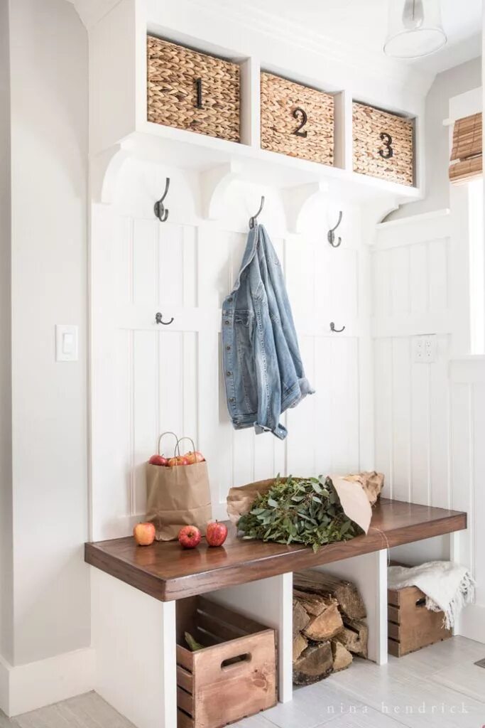 Прихожая своими руками фото идеи 30+ Fall Decor Ideas to Help You Create a Cozy Autumn Home Mudroom decor, Mud ro