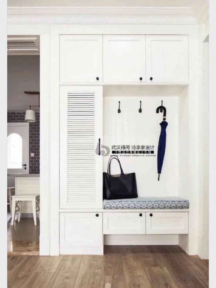 Прихожая в белом стиле фото White Room with Bench and Coat Rack