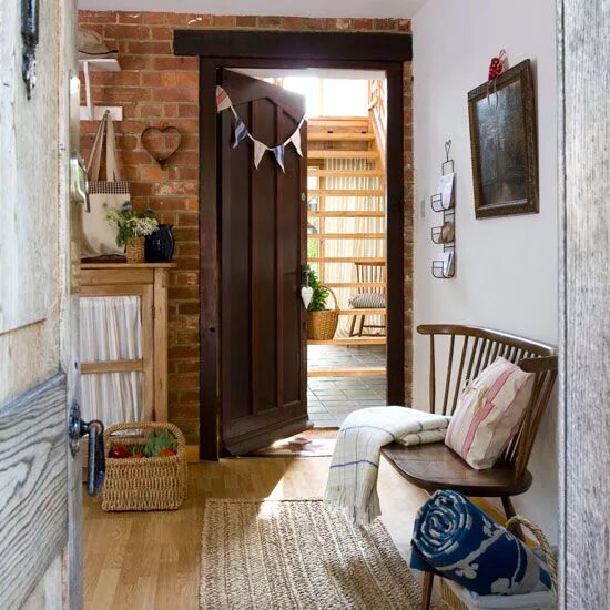 Прихожая в деревенском стиле фото New England style hallway decorating ideas to inspire you - roomenvy New england