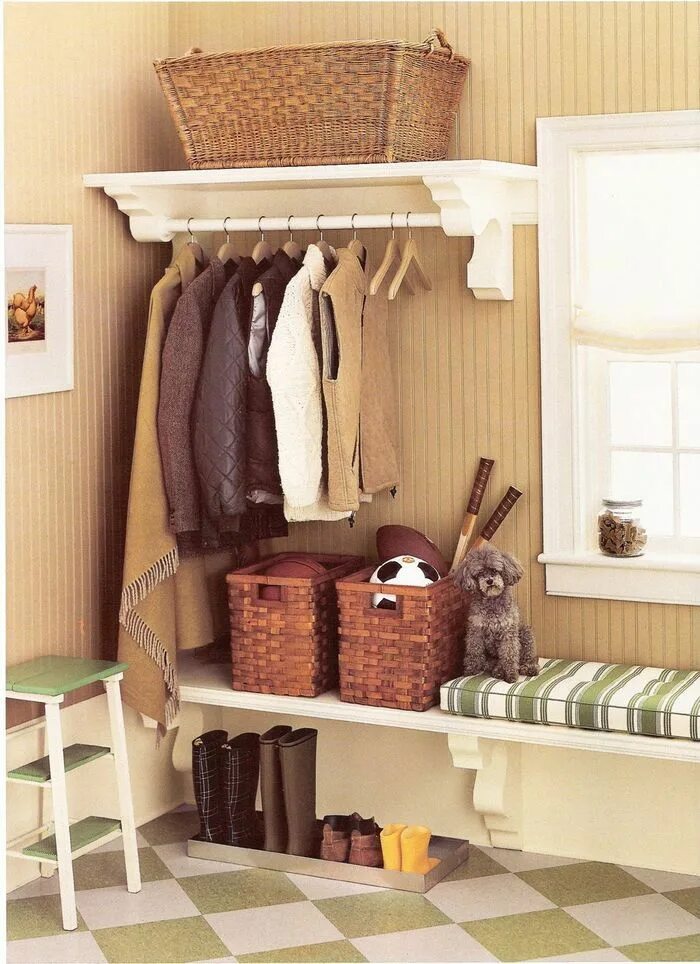 Прихожая в доме своими руками фото Хранение одежды в прихожей Mud room storage, Home organization, Small space orga