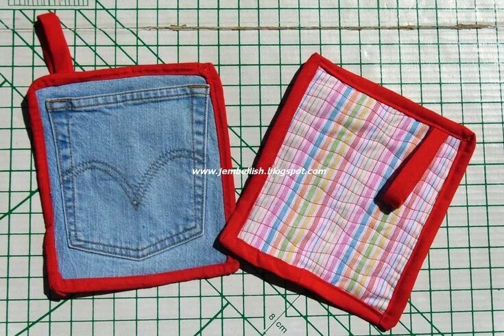 Прихватки из джинсов своими руками фото Pot holders from jeans pockets - a tutorial Upcycle sewing, Jean pockets, Pot ho