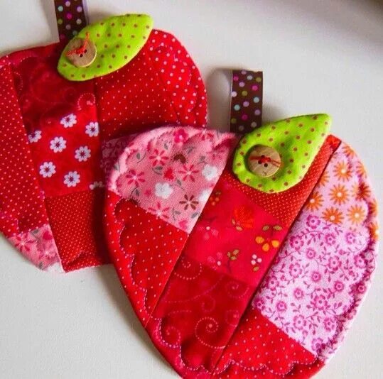 Прихватки своими руками из ткани фото Cute Apple Pot Holders for Easy Sewing Projects