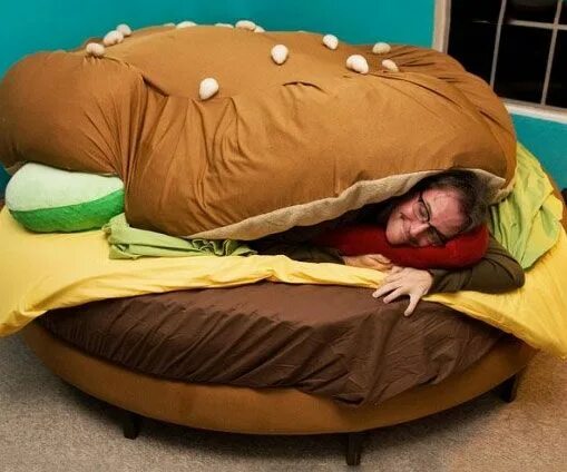 Прикольная кровать фото Hamburger Bed Hamburger bed, Bed design, Cool beds