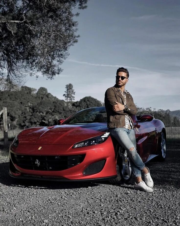 Прикольные фото с машиной ALEX COSTA on Instagram: "I could get used to this... Taking the @ferrariusa Por