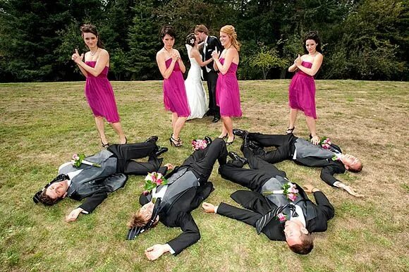 Прикольные идеи для фото Wedding Party Photo Ideas Funny wedding pictures, Funny wedding photos, Wedding 