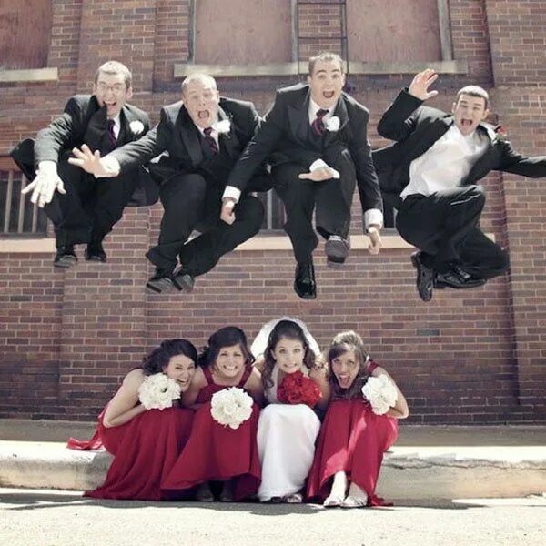 Прикольные идеи для фото 25+ Fun Bridal Party Photos Bridal party photos, Funny wedding photos, Wedding p