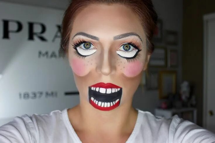 Прикольные макияжи Stunning Halloween Ventriloquist Doll Makeup Look