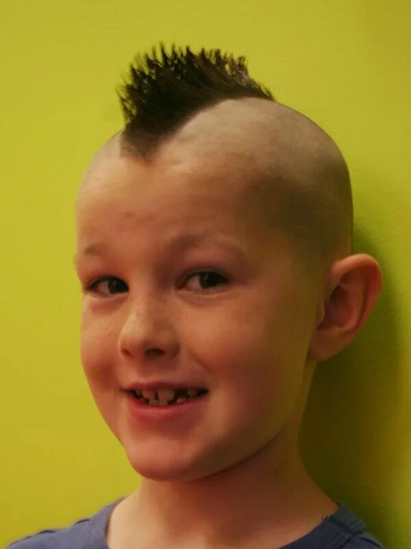 Прикольные прически для мальчиков 12 лет Boys Mohawk Hairstyles Cute Kids hairstyles boys, Kids hairstyles, Boys mohawk