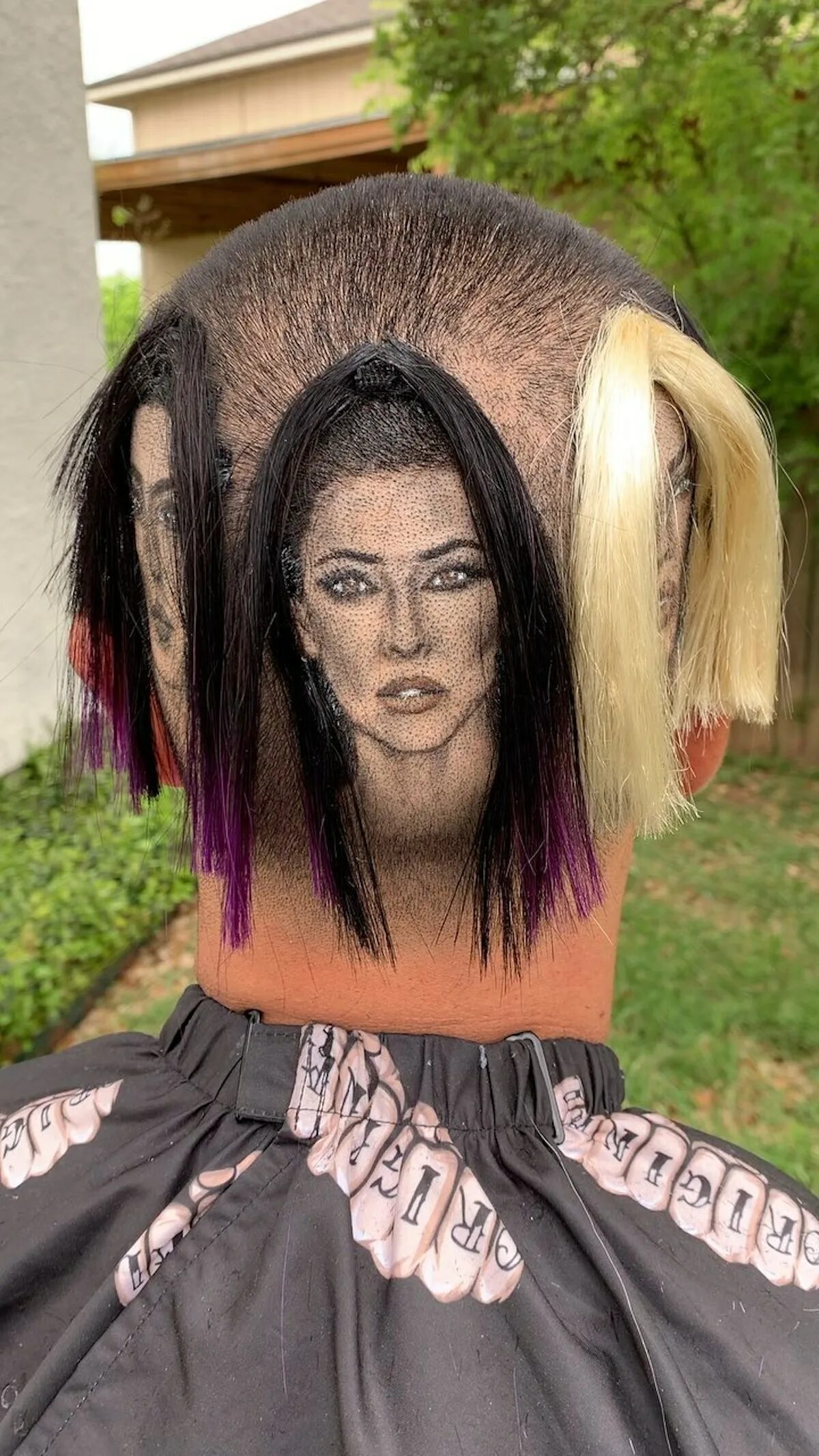 Прикольные прически на средние This Barber Shaved The Kardashians' Faces Into Someone's Head, Which Is Both Imp