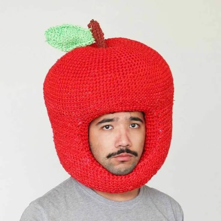 Прикольные шапки фото Phil Ferguson's crocheted food hats are hilarious! - PLAIN Magazine Crochet humo